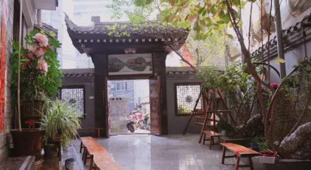 Tianliyuan lnn in Fenghuang ancient city, Rezervovat Hotel Hotely v Feng-chuang s parkováním, Parkování