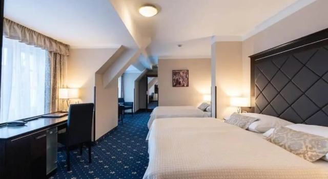 Четырёхместный номер Deluxe Pytloun Old Armoury Hotel Prague, Stará Zbrojnice