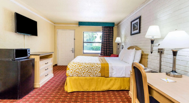 Двухместный номер Standard Quality Inn & Suites Altamonte Springs Orlando-North