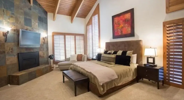 Pinnacle at Deer Valley Resort - Four Bedroom Condo with Hot Tub #1065 4 Condo