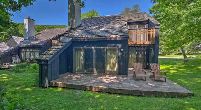 Апартаменты Waitsfield Condo w/ Pool & On-site Trail Access!