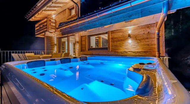 Шале Luxury с балконом и с видом на парк Le M Chalet
