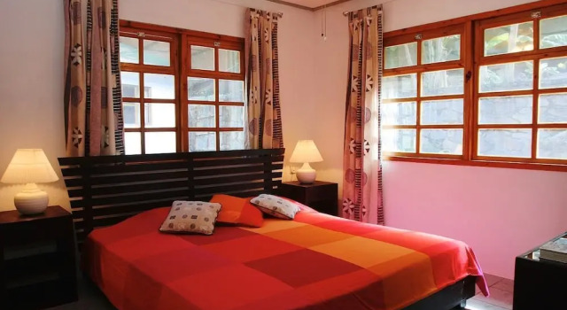 South Point Chalets, Réserver Chalet Takamaka Mahé