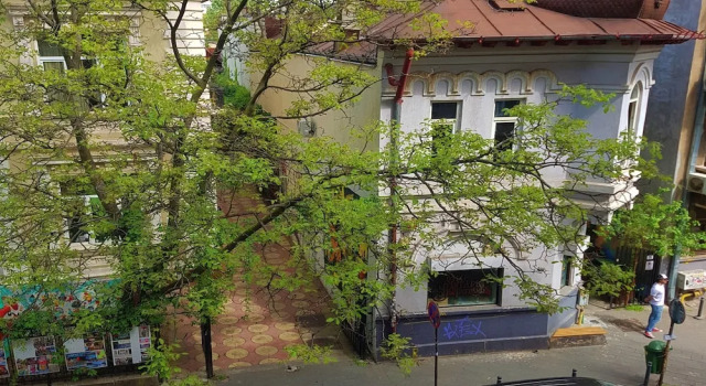 Апартаменты Spacious Apartment In The Centre Of The Capital