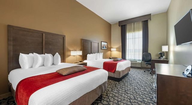 Четырёхместный номер Standard Best Western Plus Lakeview Hotel