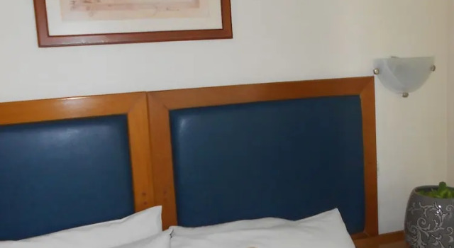 Двухместный номер с балконом Adams Hotel