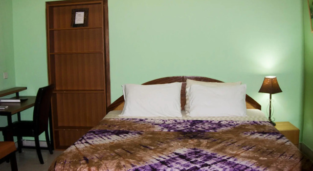 Jesiwa B's Little Palace