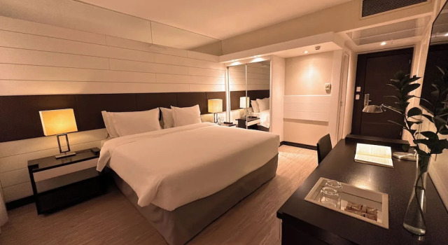 Двухместный номер Standard с балконом Kubitschek Plaza Hotel