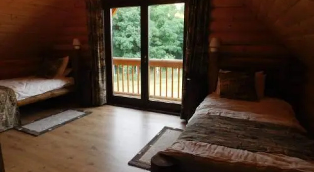 Holden Log House Gyarmat