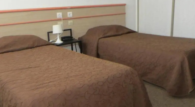 Номер Economy Brit Hotel Confort Dijon Sud