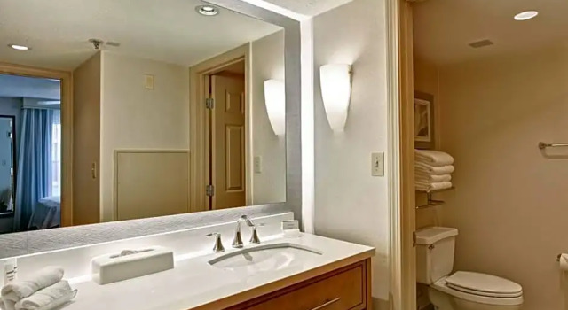 Четырёхместный номер Standard с 2 комнатами Homewood Suites by Hilton Windsor Locks Hartford