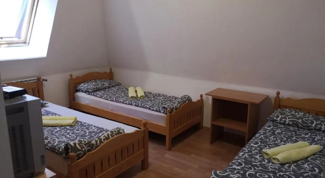 Aleks, Buchen Sie Hotel Loznica 