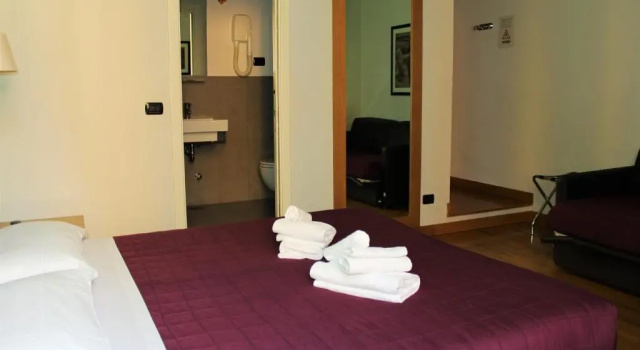 Трёхместный номер Standard Отель Sky Blue Palace Rome