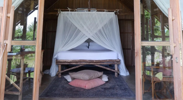 Тент рядом с пляжем Eco Beach Tent by Billiton