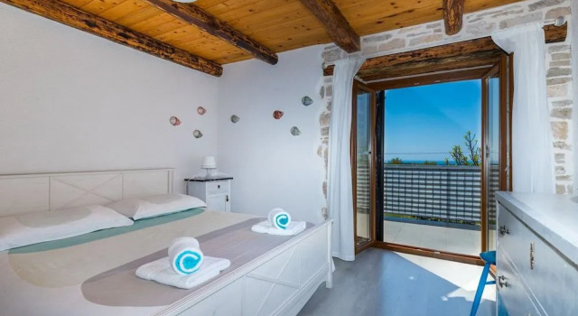 Honeymoon House Eufemia