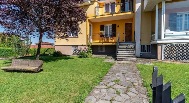 Студия Piemont Apartments