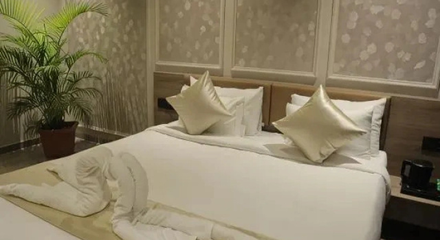 Номер Deluxe Biznotel by Pride Surat