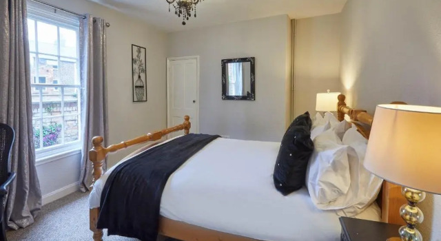 Host  Stay Central Retreat