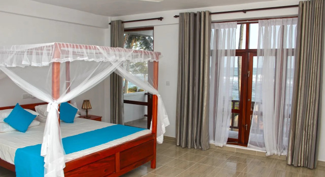 Savenrose Beach Villa