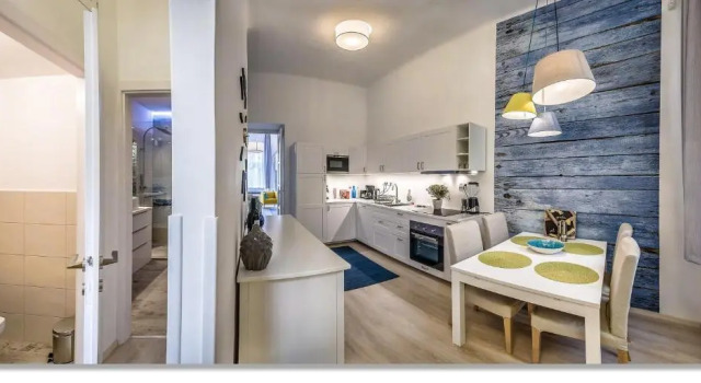 Апартаменты Stunning Oktogon Home