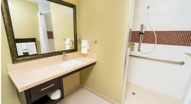 Трёхместный люкс Staybridge Suites Newark - Fremont by IHG