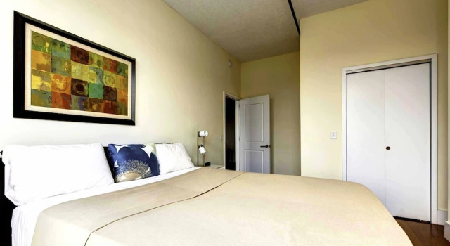 Pelicanstay near Holland Tunnel