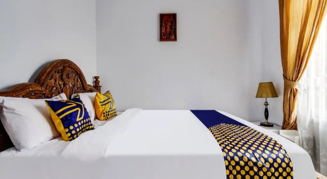 SPOT ON 91107 Villa Galaxy Resort, Book Resort Cipanas West Java