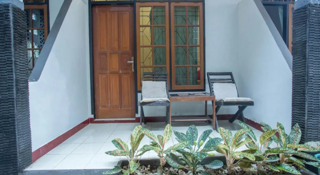 OYO 1929 Senggigi Hill View Homestay Syariah, Забронировать Отель Отели Сенггиги с парковкой, рядом с Batu Bolong Temple, Парковка