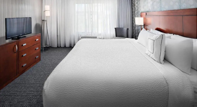Двухместный люкс c 1 комнатой Courtyard by Marriott Flagstaff