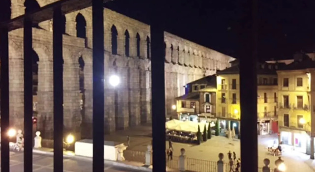 Apartment With 3 Bedrooms in Segovia, With Wonderful City View, Furnis, Забронировать Апартаменты/квартира Апартаменты Сеговии, рядом с Площадь Пласа-де-лас-Сиренас, Апартаменты/квартира