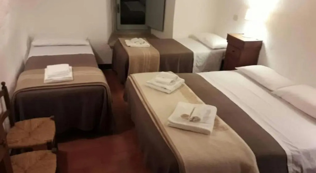Casa vacanze Castello di Beviglie historical apartment for family, Varaa Huoneisto Assisi Umbria