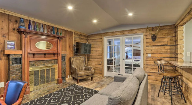 Апартаменты Rustic Anchorage Hideaway: Walk to Coastal Trail!