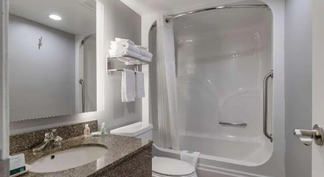 Suite Quality Inn Kodak Sevierville