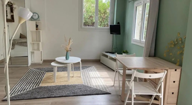 Студия Studio grands chênes au pied du mont ventoux.