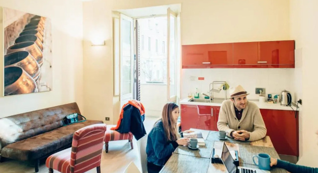 Кровать в общем номере (женский номер) The Beehive Hostel