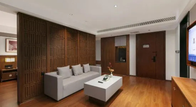 Люкс Classic QIANNA HOTEL (Zhengzhou Fangte)