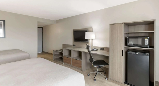 Четырёхместный номер Standard Quality Inn Newton at I-80