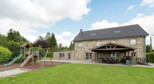 Holiday Home in Hockay With Private Pool