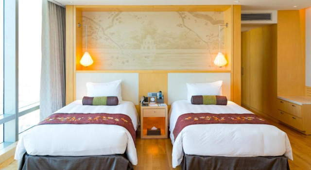 Двухместный полулюкс Lotte Hotel Hanoi