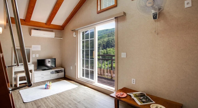 Номер Standard с 2 комнатами с балконом Gapyeong Good Morning House Pension