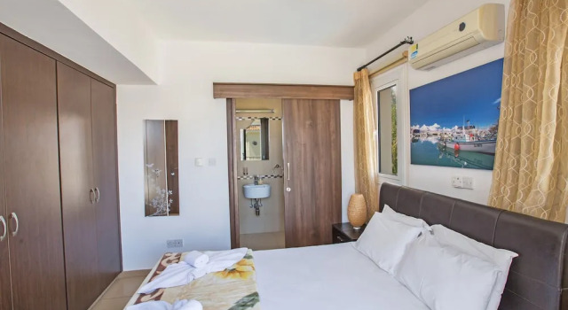 Protaras Holiday Villa Pv5, Rezervovat Vila Hotely v Protaras s bazénem, poblíž Fig Tree Bay Beach, Bazén