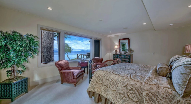 The Luxury Lakefront by Lake Tahoe Accommodations, Prenota Appartamento  