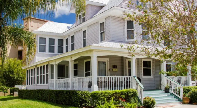 Parrish Grove Inn, Varaa Hotelli Cocoa West Space Coast