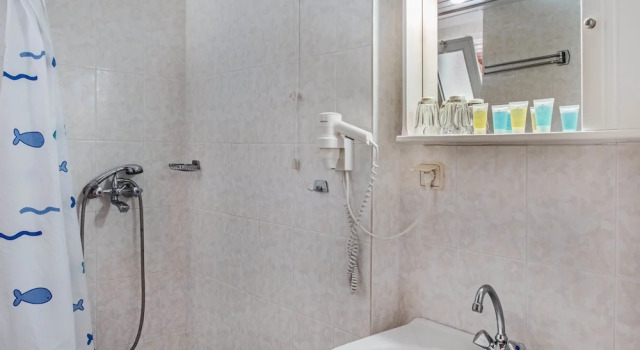 Двухместный номер Economy с балконом Pyrgos Hotel