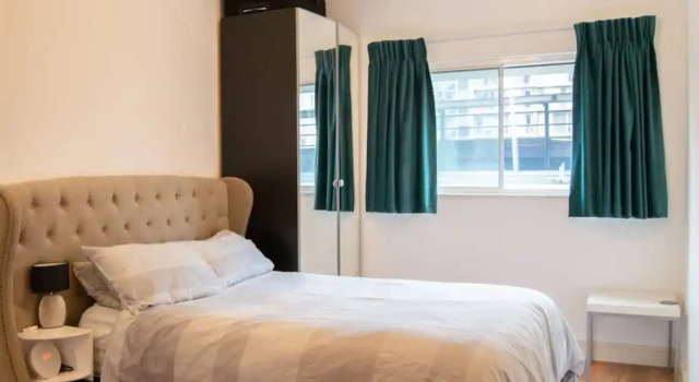 Modern 1 Bedroom Apartment by Battersea Power Station