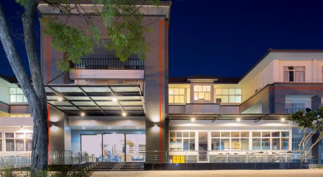 Номер Deluxe ARAYA HOTEL