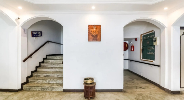OYO 70860 Hotel Mps Residential Tower, Забронировать Отель Отели Тируппур с завтраком, Завтраки