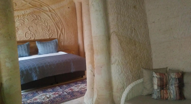 Crassus Cave Hotel