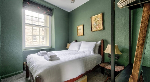 Tara House - Cosy zero-waste flat near Edinburgh Old Town and the Meadows, Забронировать Апартаменты/квартира Старый город Эдинбург, рядом с Национальный музей Шотландии
