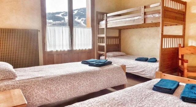 appartement dans maison indépendante100M2 avec vue exceptionnelle, Prenota Appartamento Hotel a Alvernia con parcheggio, Parcheggio